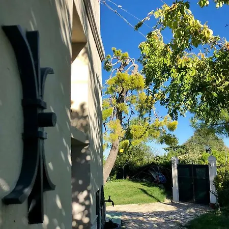 度假居 Casale Fonte Delle Pietre 奥菲达